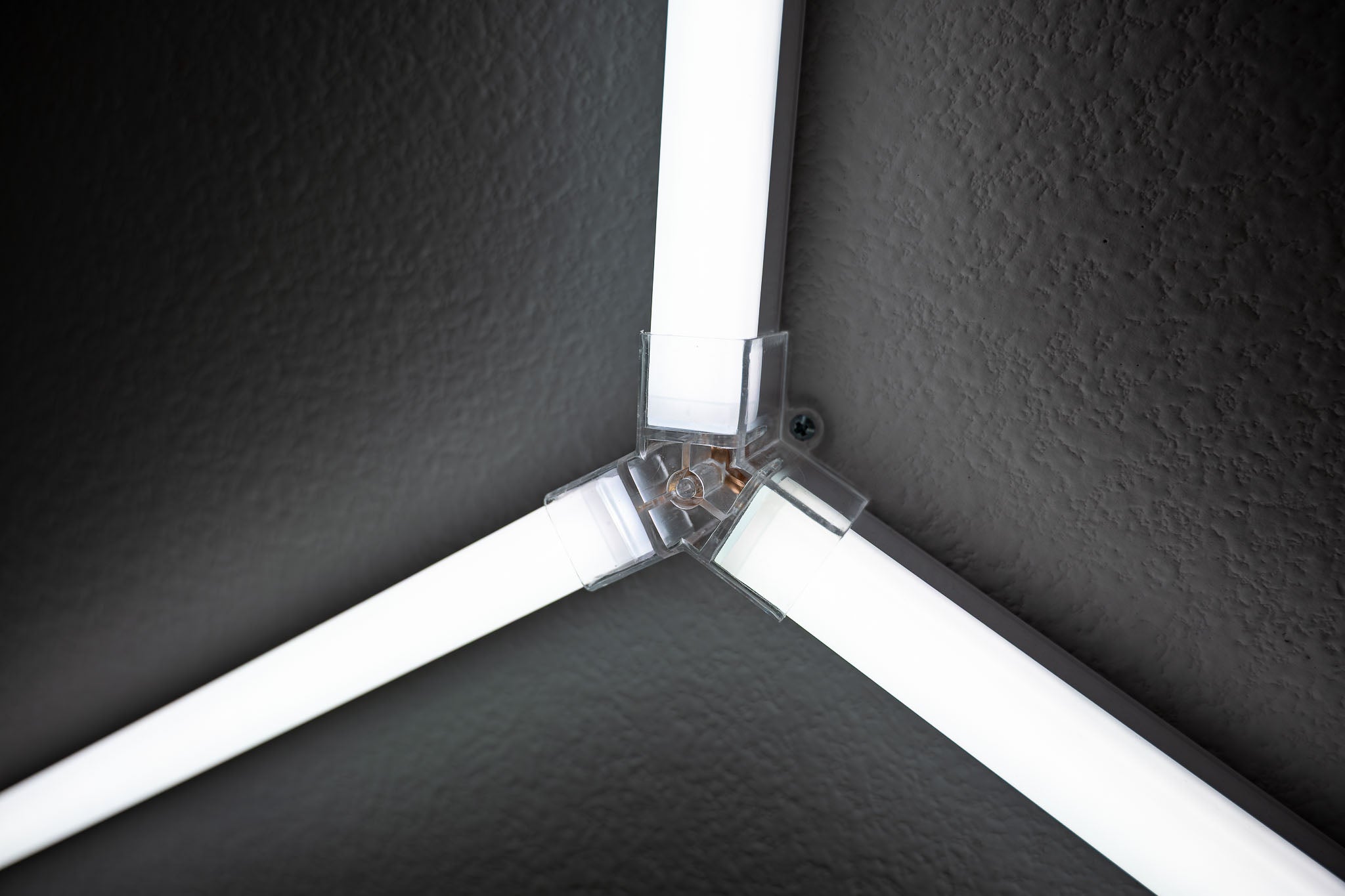 Balvolt - RGB Hex Light - Close up of connector joint