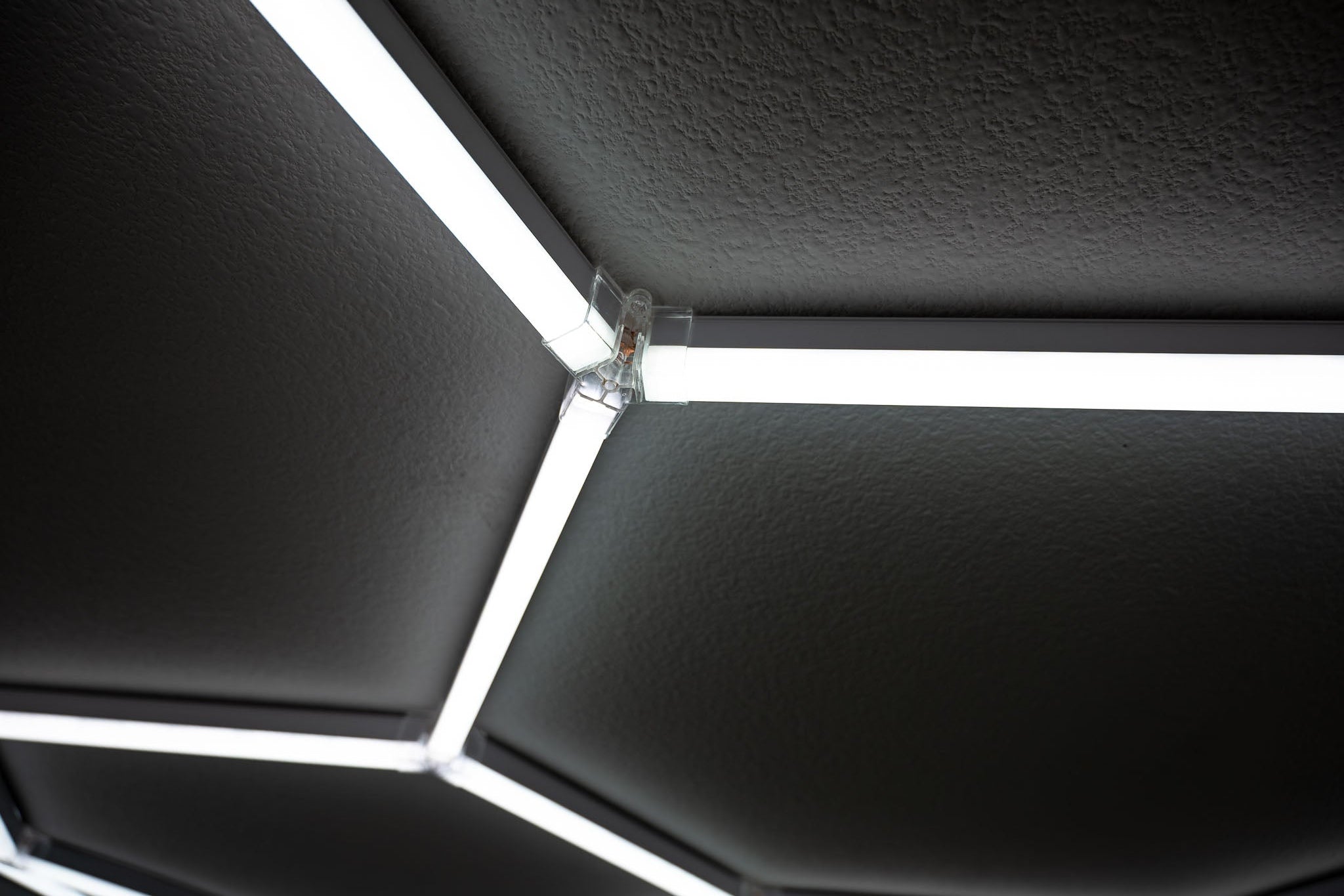 Balvolt - RGB Hex Light - Close up of connector joints