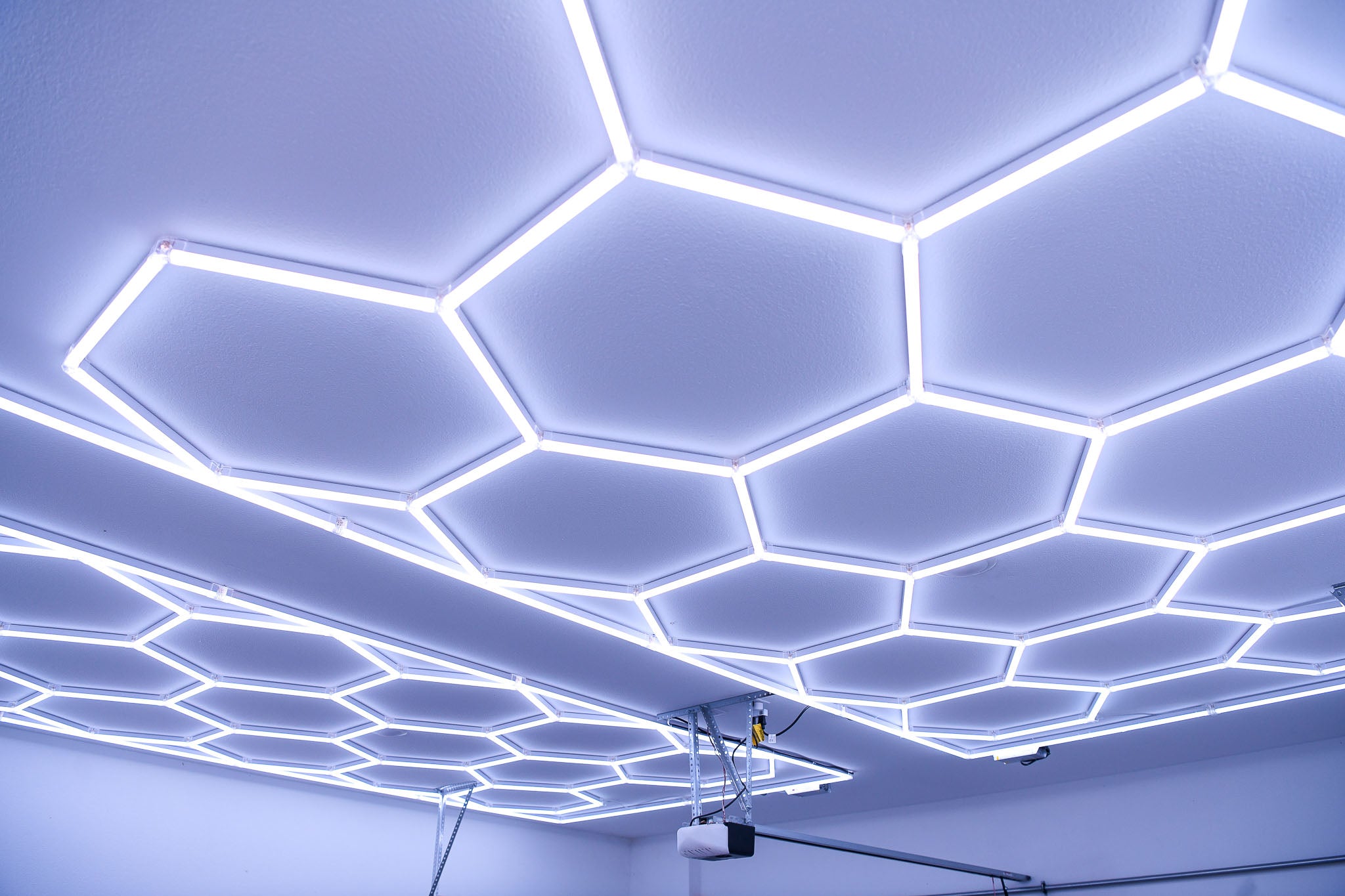 Balvolt - RGB Hex Light - White lights on ceiling